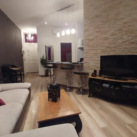 Charming T2 - Close To The Harbor Apartment *