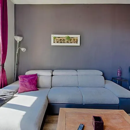 Charming T2 - Close To The Harbor *